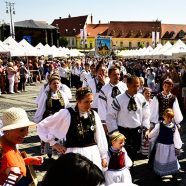 Ein Hauch von Nostalgie zwischen Tracht, Blasmusik und Wiedersehen