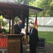 Eginald Schlattner mit Bundesverdienstkreuz geehrt